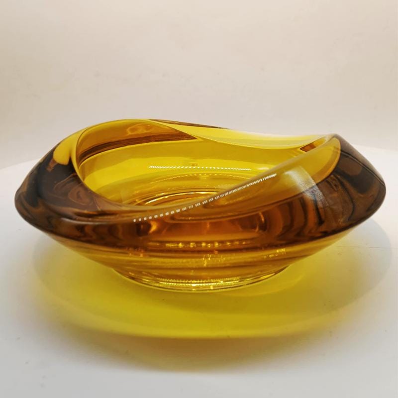 1960s Big Golden Yellow Ashtray or Catch-all in Murano Glass. 17,5 cm. Made in Italy.