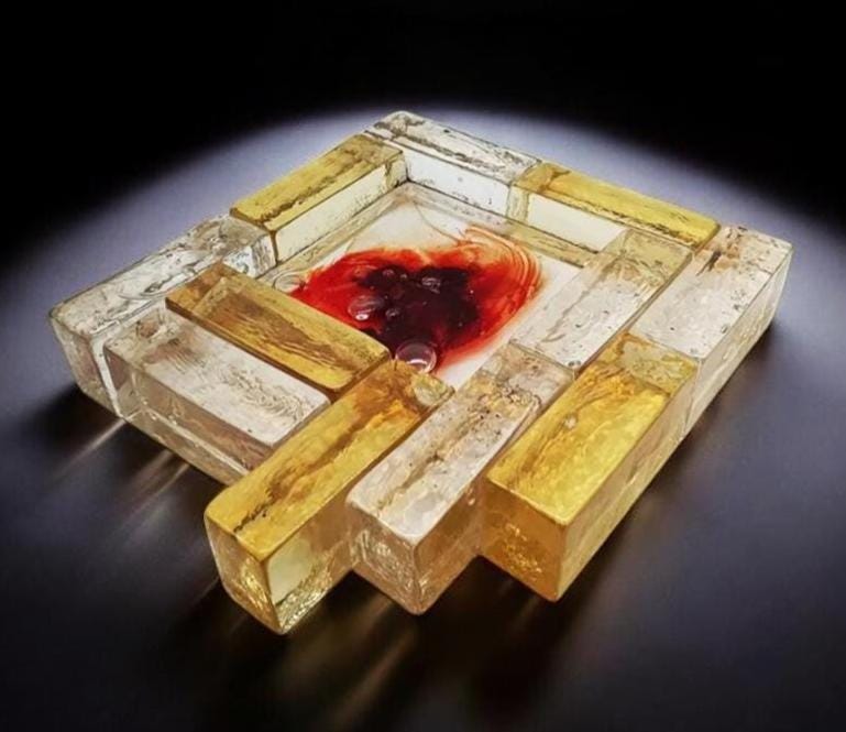 1950s Rare Big Ashtray / Sculpture in Hand Blown Artistic Murano Glass attributed to Toni Zuccheri.