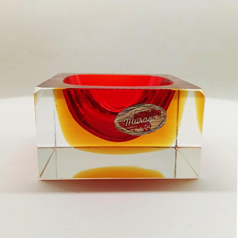 1960s Stunning Handcrafted Square Ashtray or Catch-all in Murano Glass by Flavio Poli for Seguso.