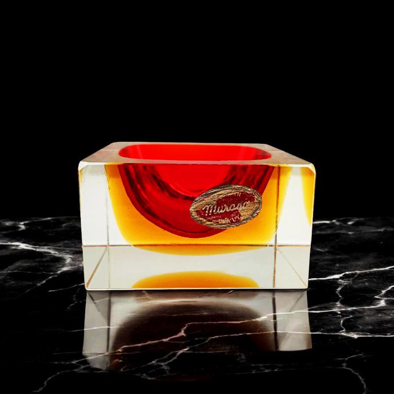 1960s Stunning Handcrafted Square Ashtray or Catch-all in Murano Glass by Flavio Poli for Seguso.