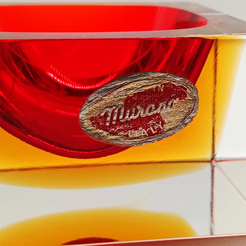 1960s Stunning Handcrafted Square Ashtray or Catch-all in Murano Glass by Flavio Poli for Seguso.
