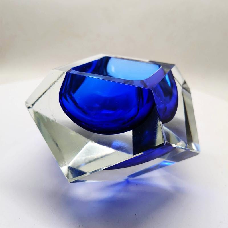 1960s Stunning Blue Ashtray or Catch-all in Murano Glass by Flavio Poli for Seguso.