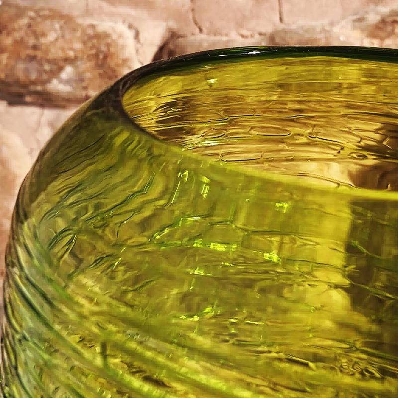 1970s Green Vase in Hand Worked Murano Glass - Made in Italy. 31 h cm / 12.20 h inches.