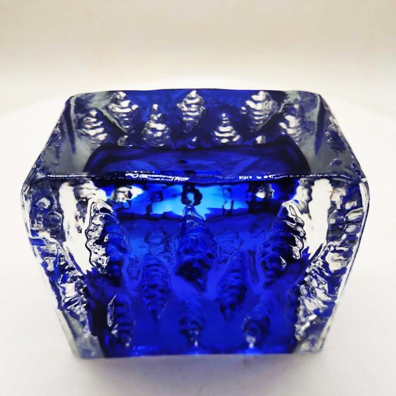 1960s Stunning Rectangular Ashtray or Catch-All in Handcrafted Murano Glass by Mandruzzato. Made in Italy.