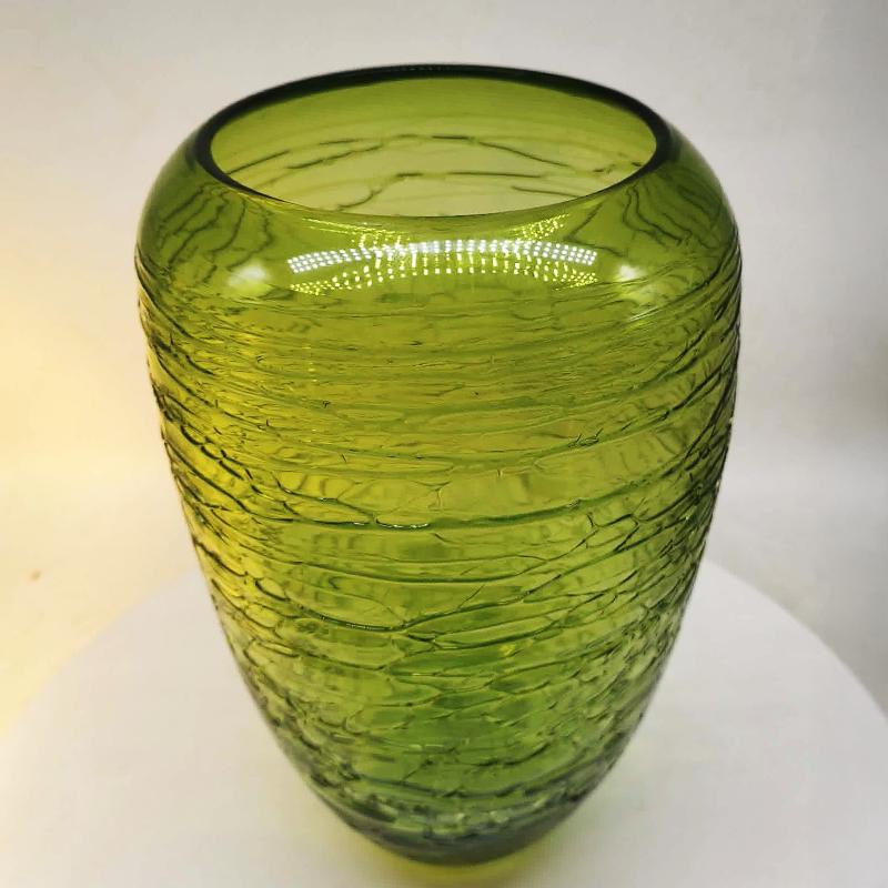 1970s Green Vase in Hand Worked Murano Glass - Made in Italy. 31 h cm / 12.20 h inches.