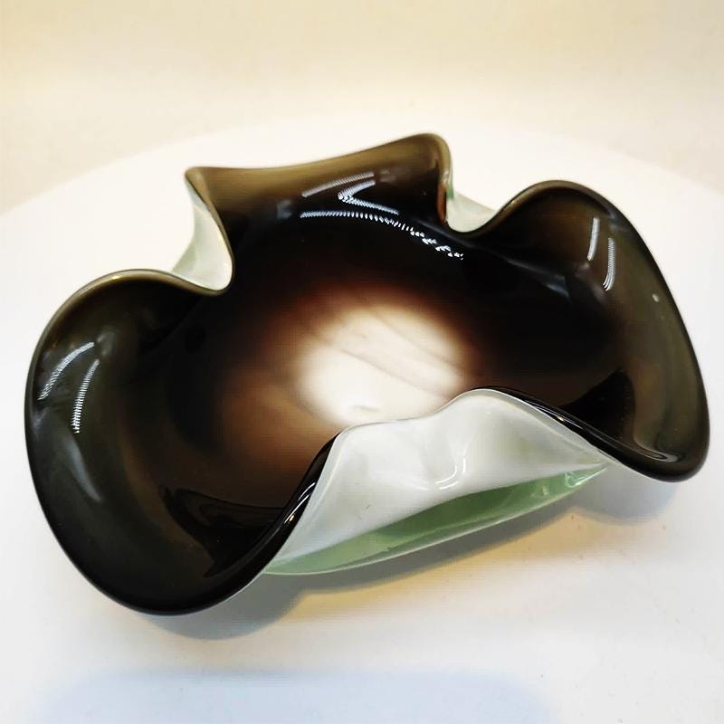 1970s Big Brown Asthray ot Catch-All in Murano Glass.