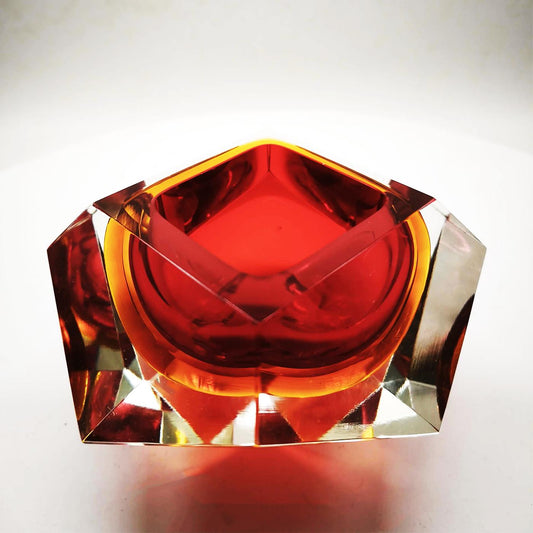 1960s Ashtray or Catch-all in Murano Glass by Flavio Poli for Seguso. 14 cm / 5.51 inches