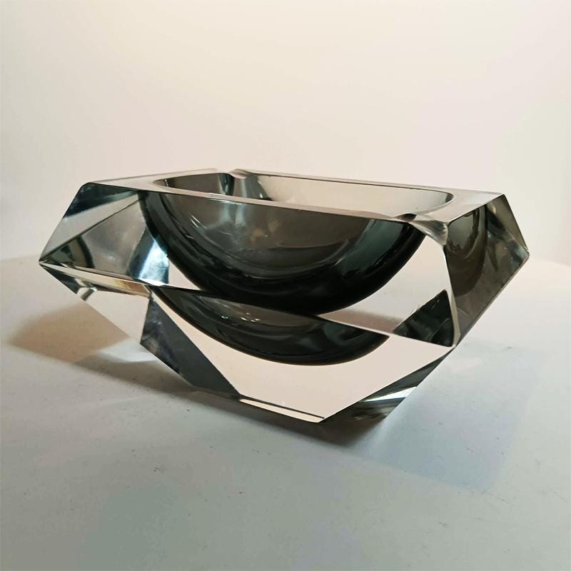 1960s Rectangular Multifaceted Ashtray or Catch-all in Murano Glass by Flavio Poli for Seguso. Made in Italy.