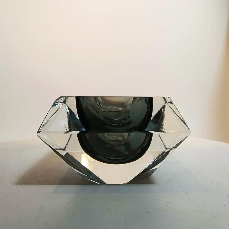 1960s Rectangular Multifaceted Ashtray or Catch-all in Murano Glass by Flavio Poli for Seguso. Made in Italy.