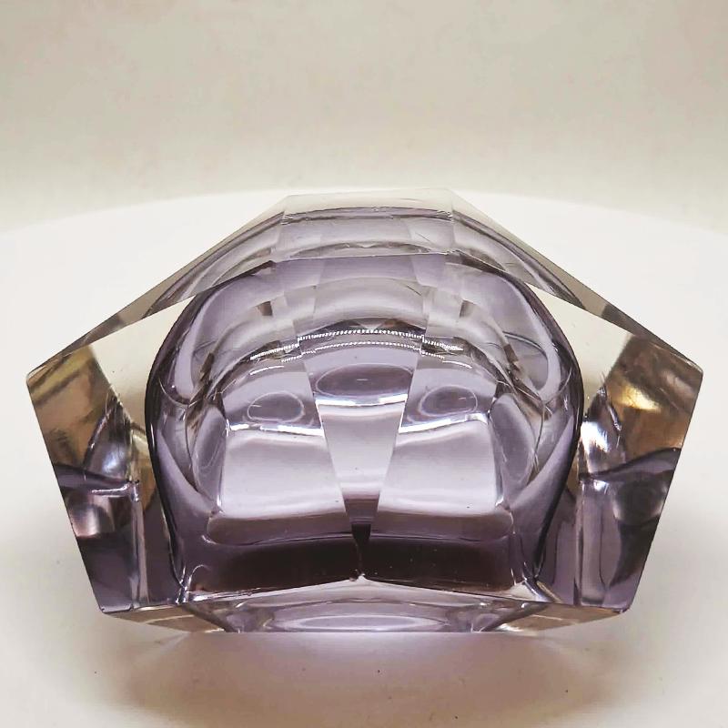 1960s Big rare color Ashtray or Catch-all in Murano Glass by Flavio Poli for Seguso. 15 cm. / 5.90 inches