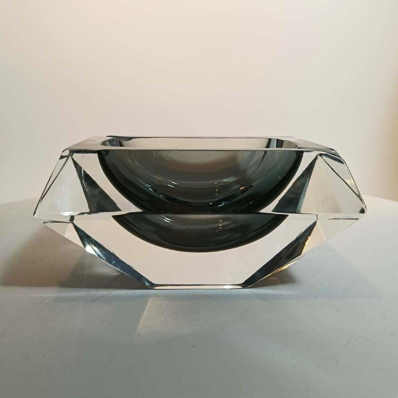 1960s Rectangular Multifaceted Ashtray or Catch-all in Murano Glass by Flavio Poli for Seguso. Made in Italy.