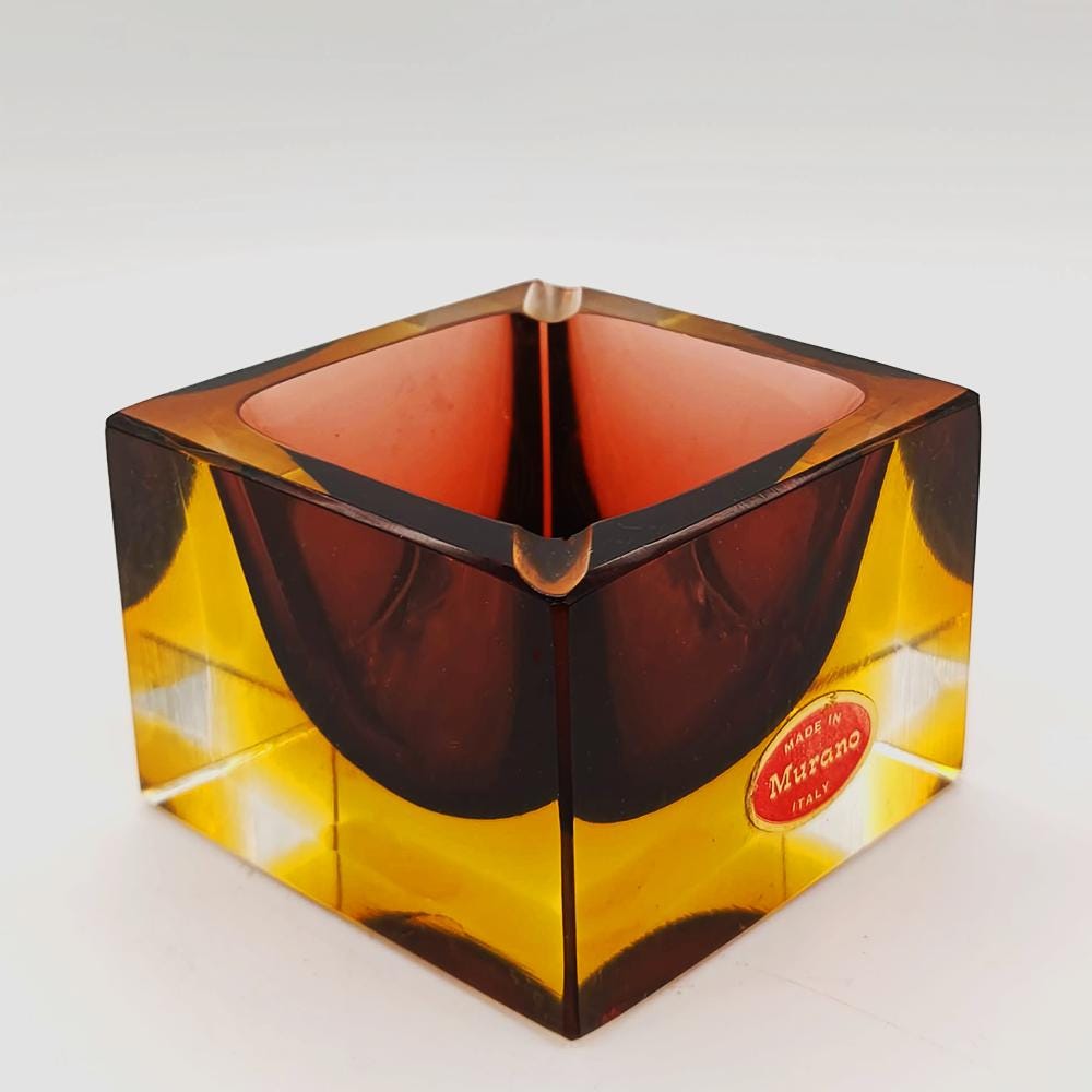 1960s Stunning Handcrafted Square Ashtray or Catch-all in Murano Glass by Flavio Poli for Seguso.