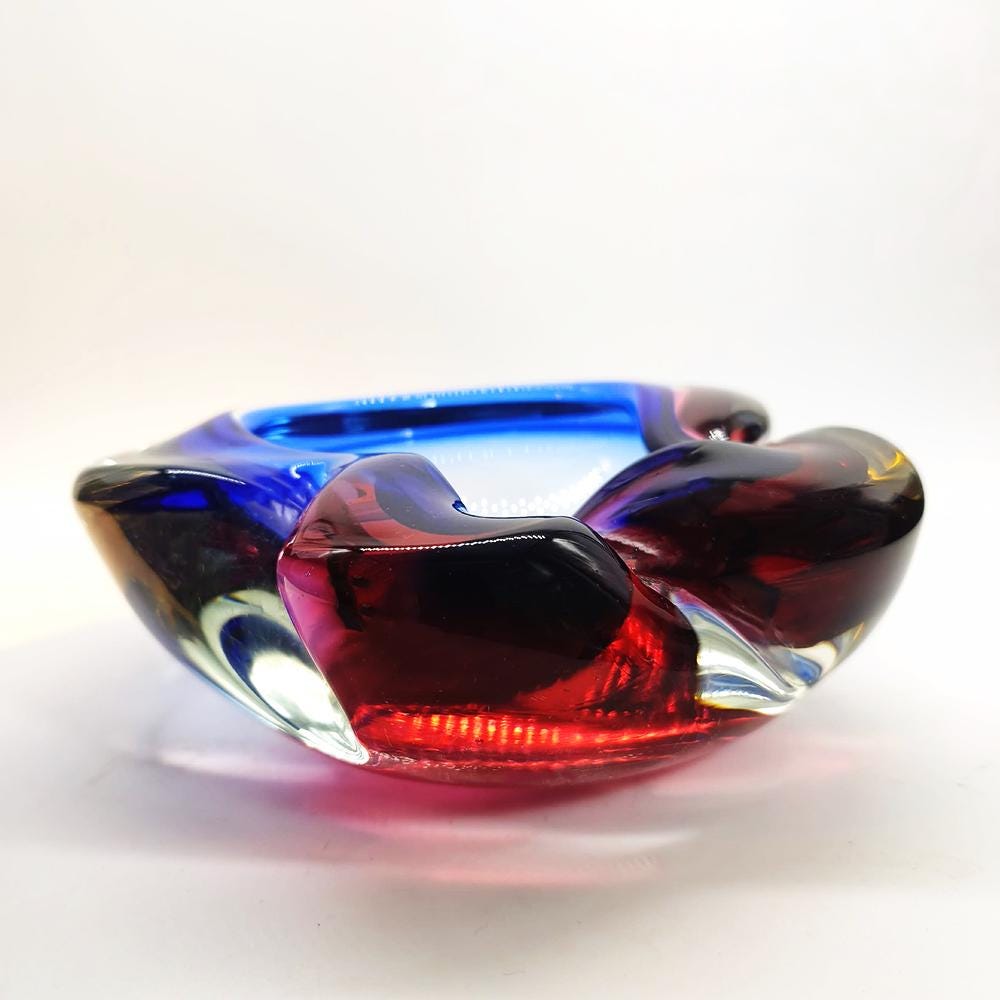 1960s Ashtray or Catch-all in Murano Glass by Flavio Poli for Seguso. 15,5 cm. Made in Italy.