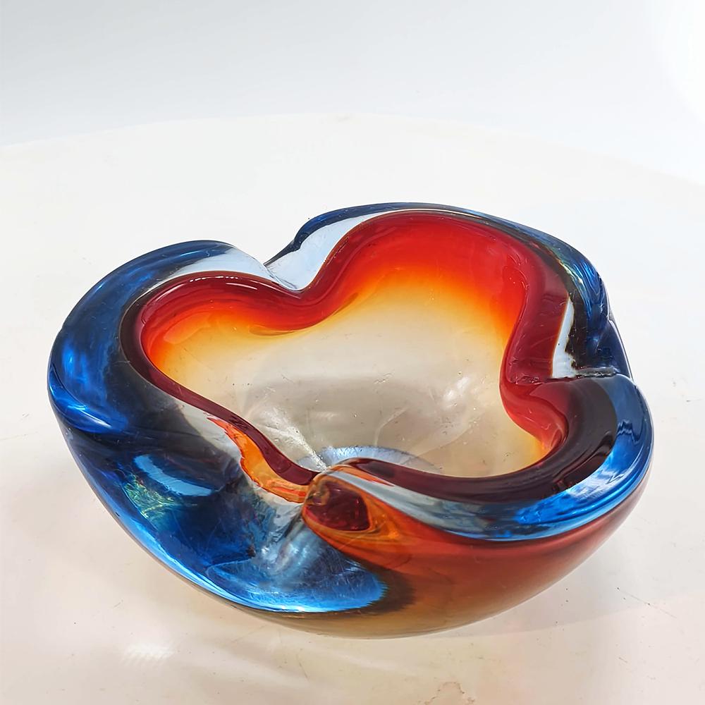 1960s Ashtray in Murano Glass by Flavio Poli for Seguso. Made in Italy.