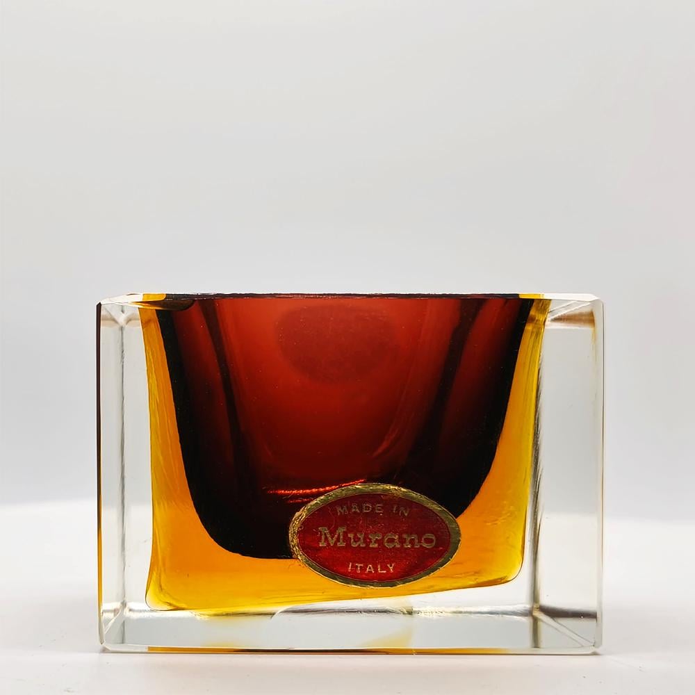 1960s Stunning Handcrafted Square Ashtray or Catch-all in Murano Glass by Flavio Poli for Seguso.
