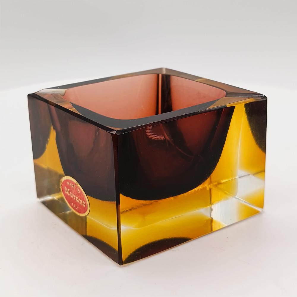 1960s Stunning Handcrafted Square Ashtray or Catch-all in Murano Glass by Flavio Poli for Seguso.