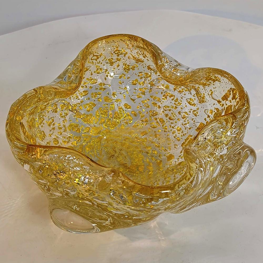 1950s Stunning Ashtray in Murano Glass with Gold finishes, Made in Italy. 16 cm. / 6.29 inches