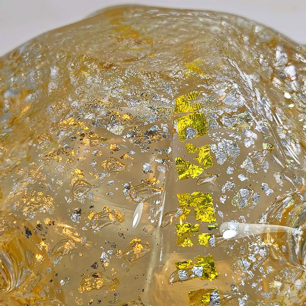 1950s Stunning Ashtray in Murano Glass with Gold finishes, Made in Italy. 16 cm. / 6.29 inches