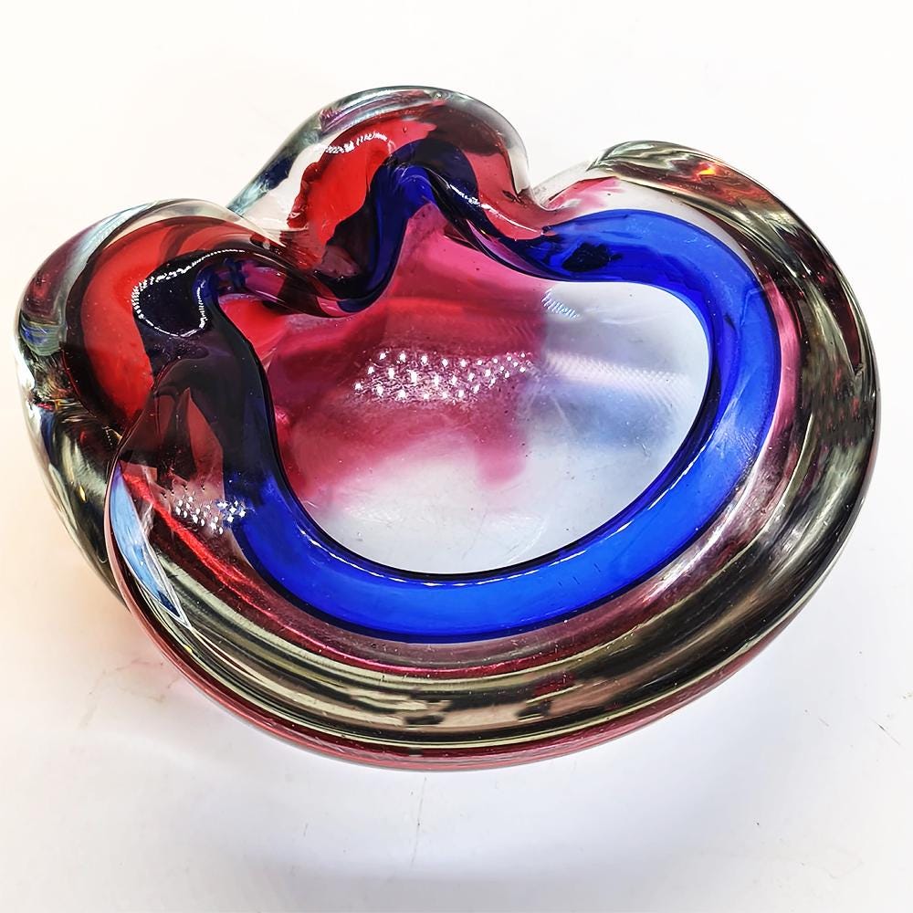 1960s Ashtray or Catch-all in Murano Glass by Flavio Poli for Seguso. 15,5 cm. Made in Italy.