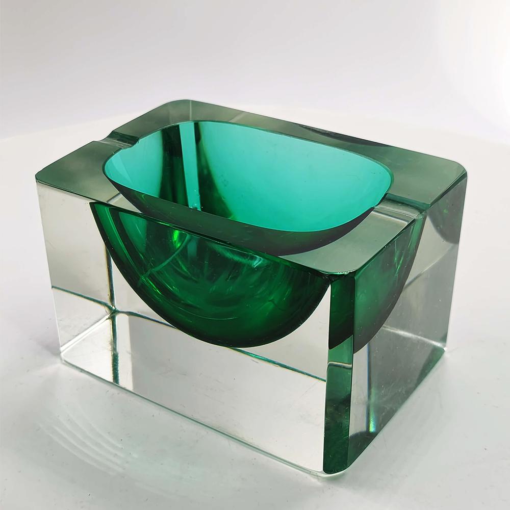 1960s Rare Rectangular Multifaceted Ashtray or Catch-all in Murano Glass by Flavio Poli for Seguso. Made in Italy.