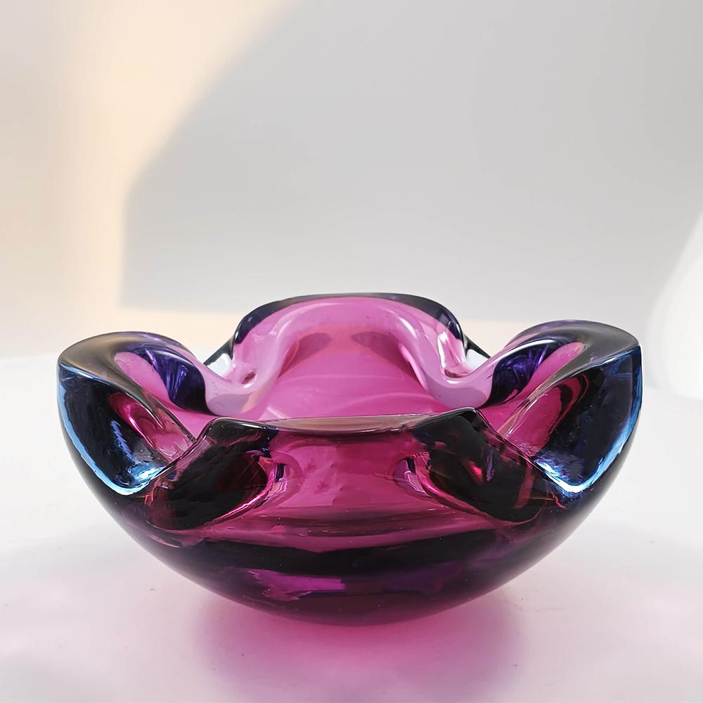 1960s Ashtray in Murano Glass by Flavio Poli for Seguso. Made in Italy.