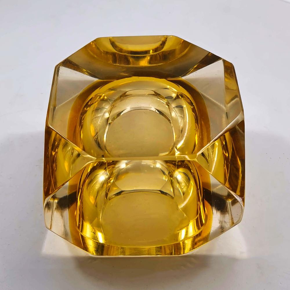 1960s Rare Multifaceted Ashtray in Murano Glass by Flavio Poli for Seguso.