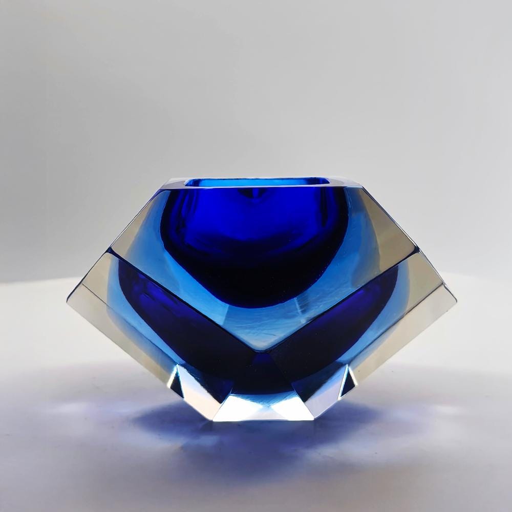 1960s Rare Ashtray in Uranium Murano Glass by Flavio Poli for Seguso.