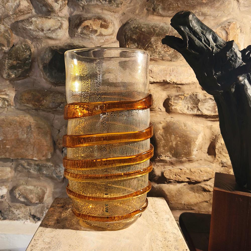 Mid-Century Stunning Vase in hand-worked Murano Glass by Sergio Costantini with Certificate.