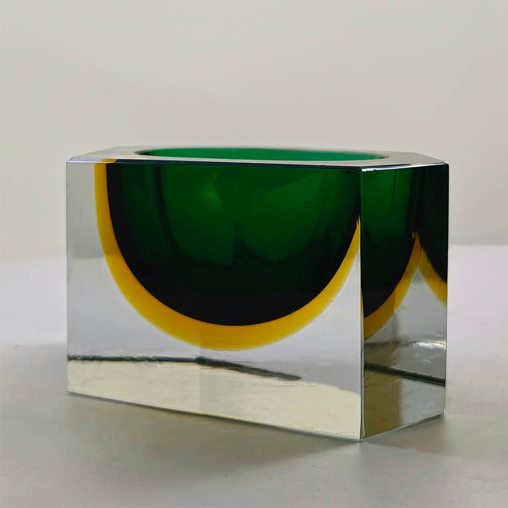 1960s Rare Uranium Multifaceted Asymmetrical Ashtray in Murano Glass by Flavio Poli for Seguso