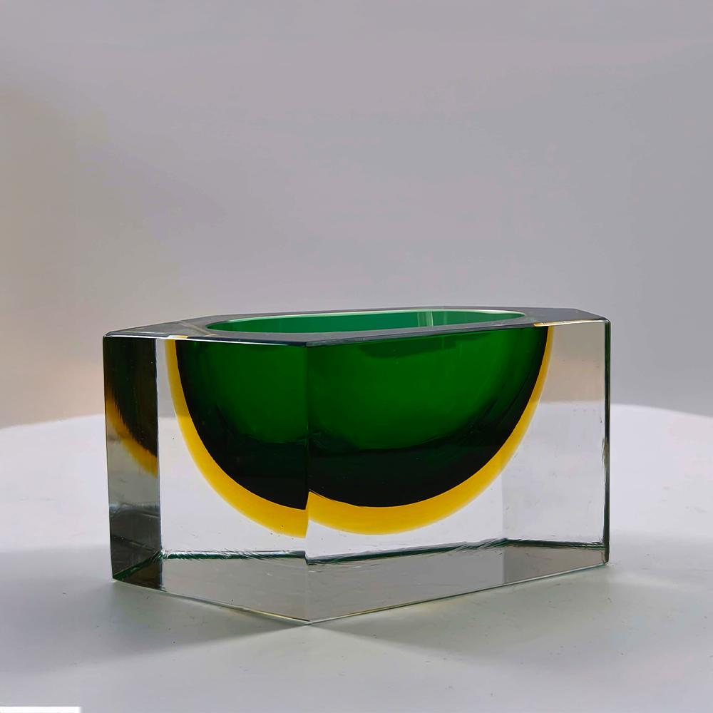 1960s Rare Uranium Multifaceted Asymmetrical Ashtray in Murano Glass by Flavio Poli for Seguso