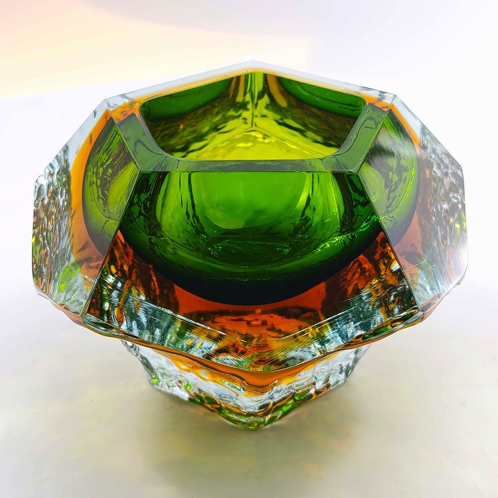 1960s Rare Uranium Ashtray in Murano Glass by Flavio Poli for Seguso.