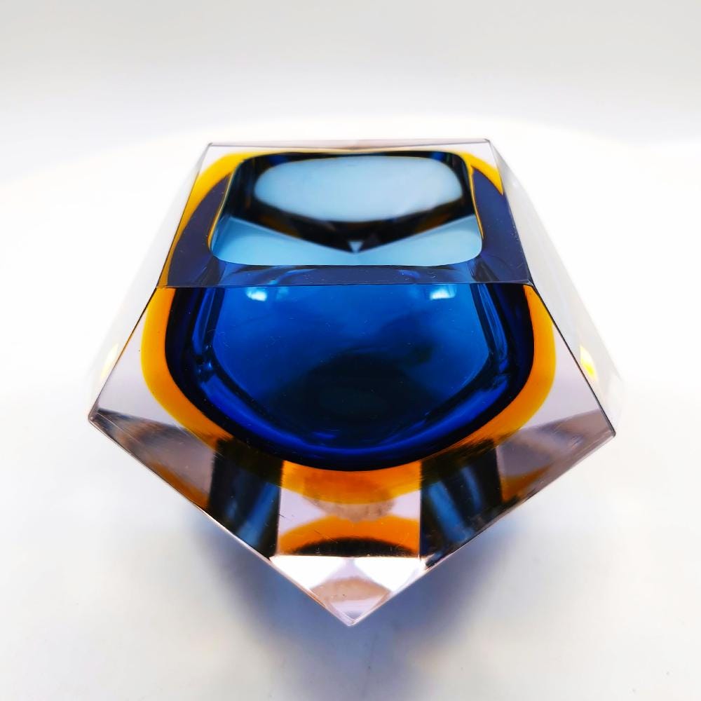1960s Stunning Ashtray in Murano Glass by Flavio Poli for Seguso.