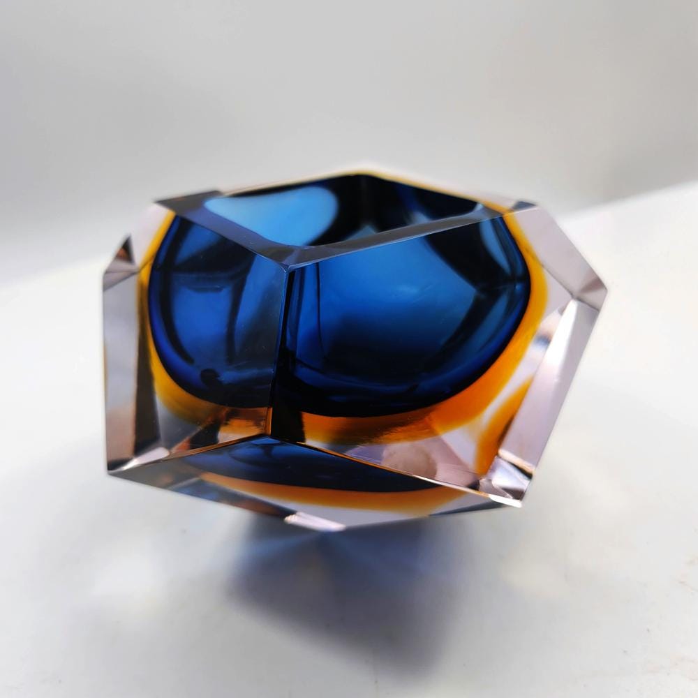 1960s Stunning Ashtray in Murano Glass by Flavio Poli for Seguso.
