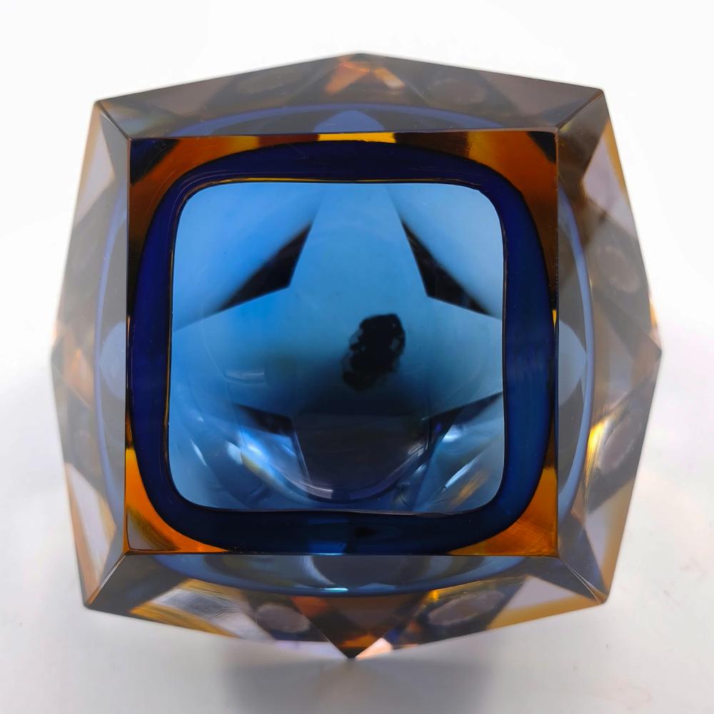 1960s Stunning Ashtray in Murano Glass by Flavio Poli for Seguso.