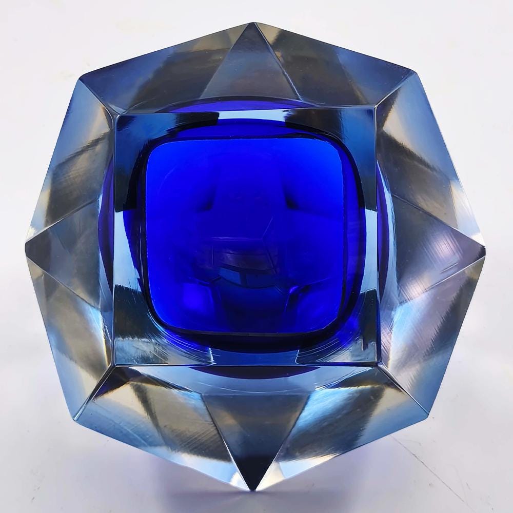 1960s Rare Ashtray in Uranium Murano Glass by Flavio Poli for Seguso.