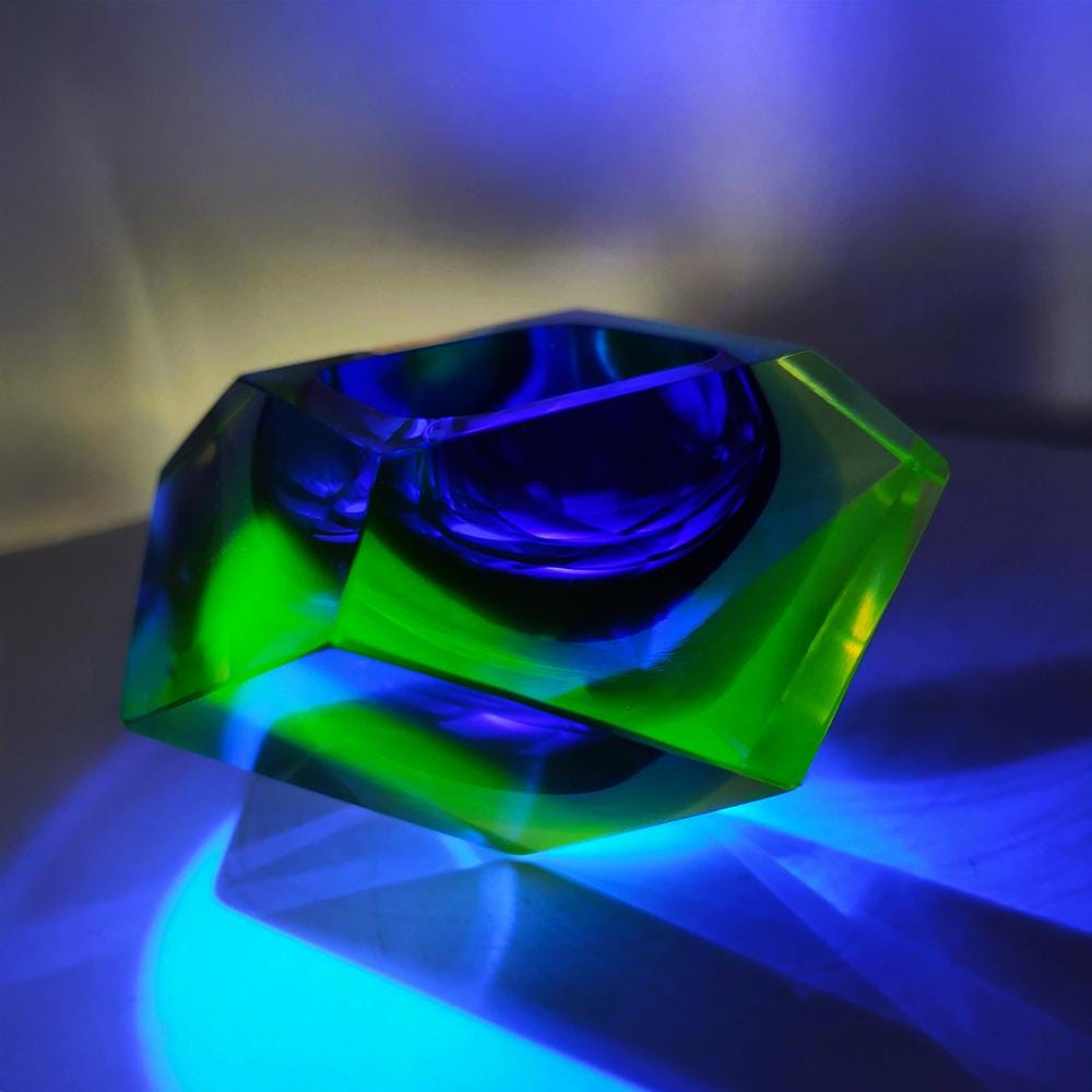 1960s Rare Ashtray in Uranium Murano Glass by Flavio Poli for Seguso.