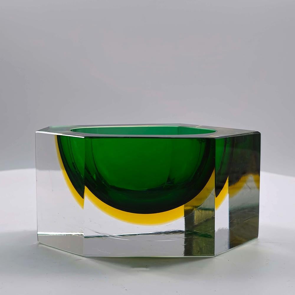1960s Rare Uranium Multifaceted Asymmetrical Ashtray in Murano Glass by Flavio Poli for Seguso