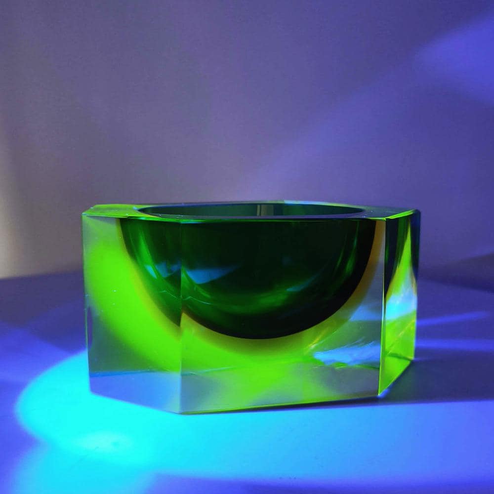 1960s Rare Uranium Multifaceted Asymmetrical Ashtray in Murano Glass by Flavio Poli for Seguso