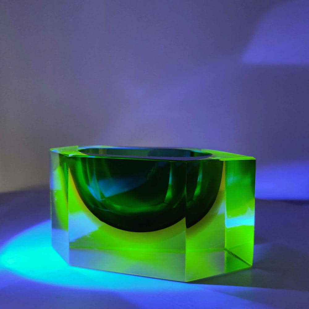 1960s Rare Uranium Multifaceted Asymmetrical Ashtray in Murano Glass by Flavio Poli for Seguso