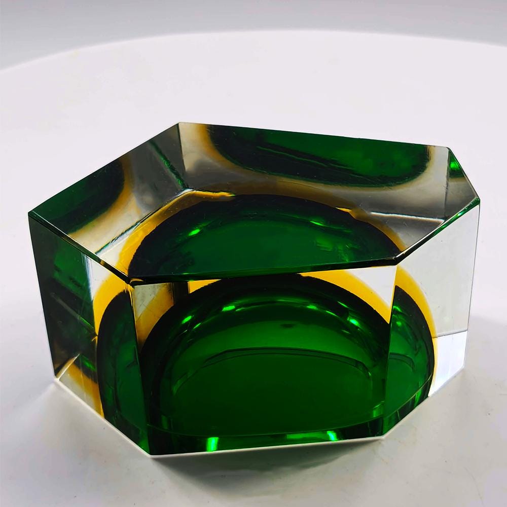 1960s Rare Uranium Multifaceted Asymmetrical Ashtray in Murano Glass by Flavio Poli for Seguso
