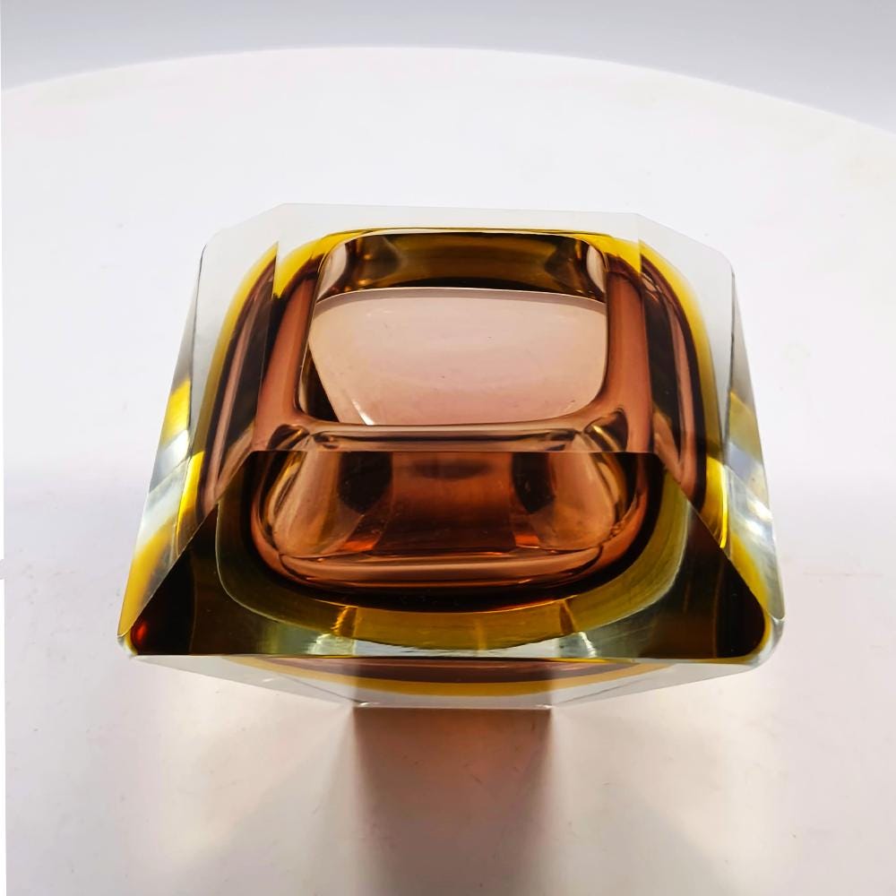 1960s Rare Square Multifaceted Ashtray in Murano Glass by Flavio Poli for Seguso.