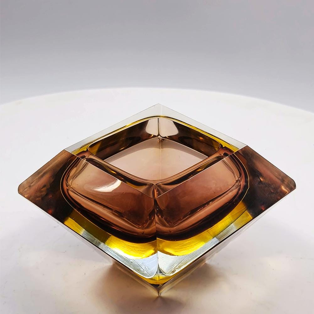 1960s Rare Square Multifaceted Ashtray in Murano Glass by Flavio Poli for Seguso.
