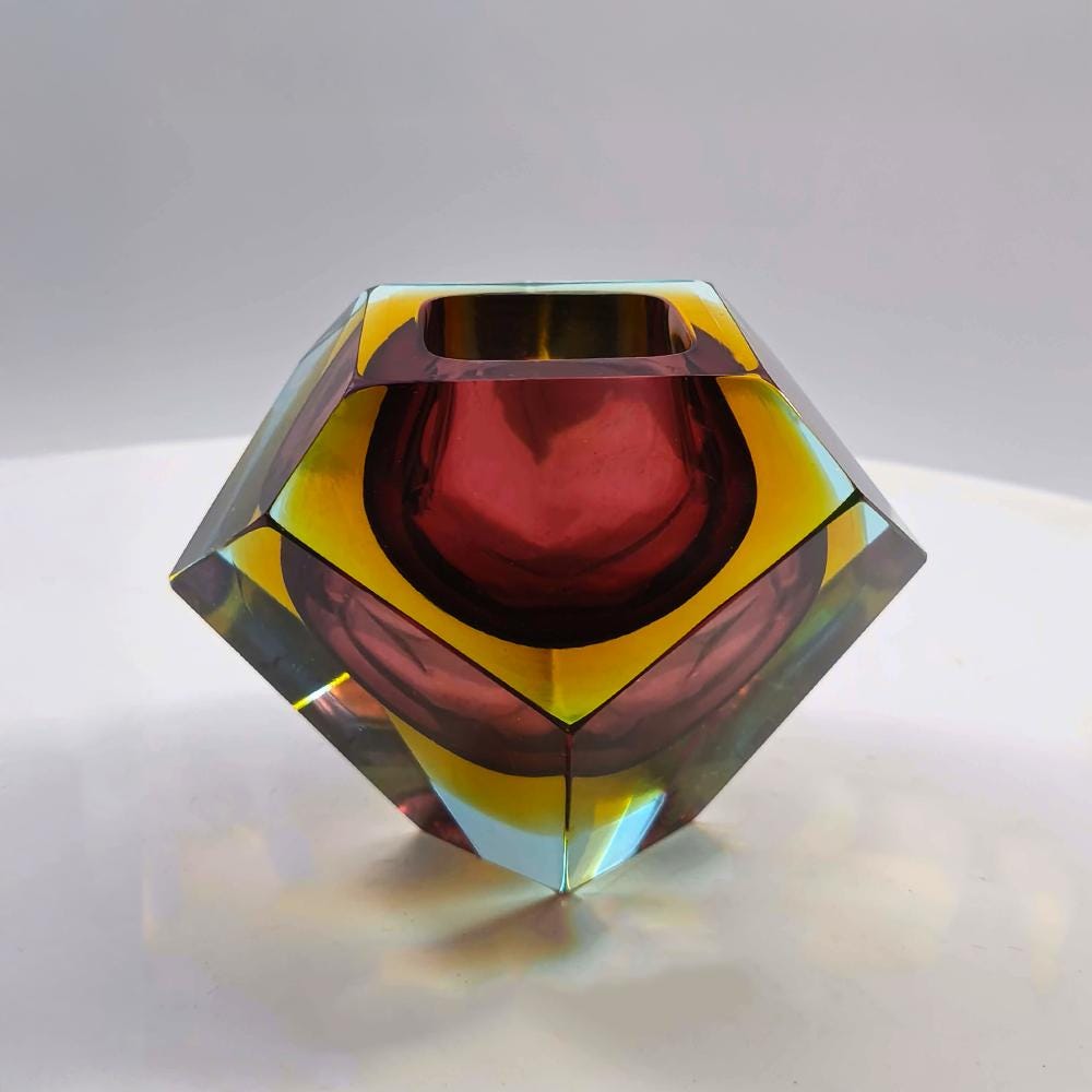 1960s Rare Colors Ashtray in Murano Glass by Flavio Poli for Seguso.