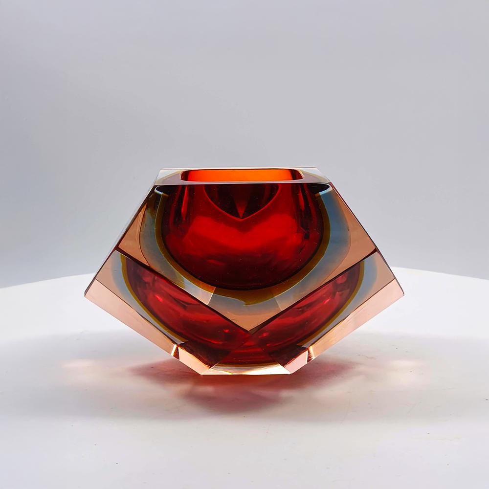 1960s Rare Colors Ashtray in Murano Glass by Flavio Poli for Seguso.