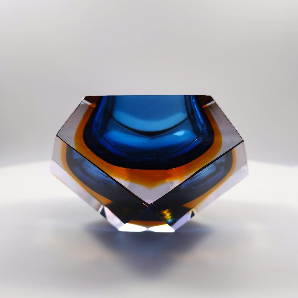 1960s Stunning Ashtray in Murano Glass by Flavio Poli for Seguso.