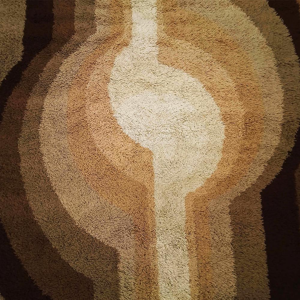 Original Stunning 1970s Big Space Age Rug in Wool. Made in Italy