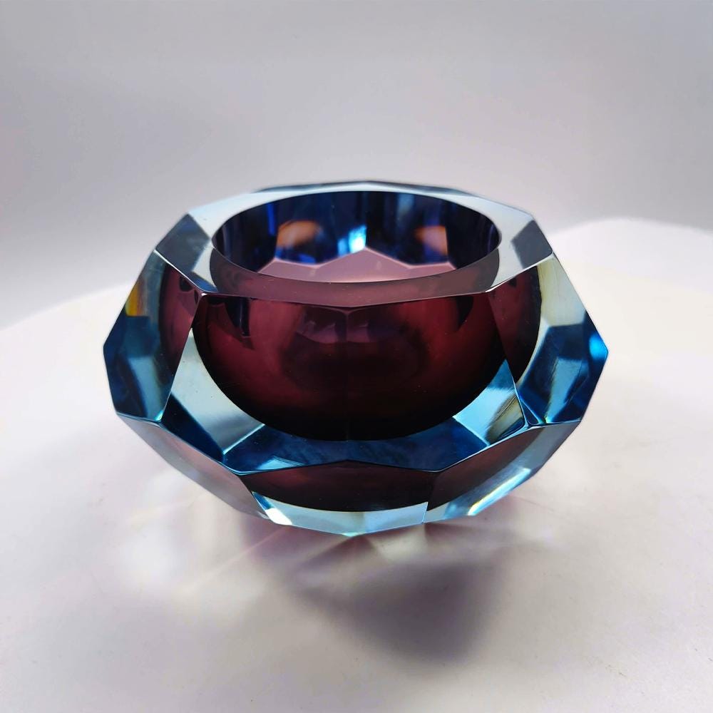 1960s Big Multifaceted Ashtray in Murano Glass by Flavio Poli.