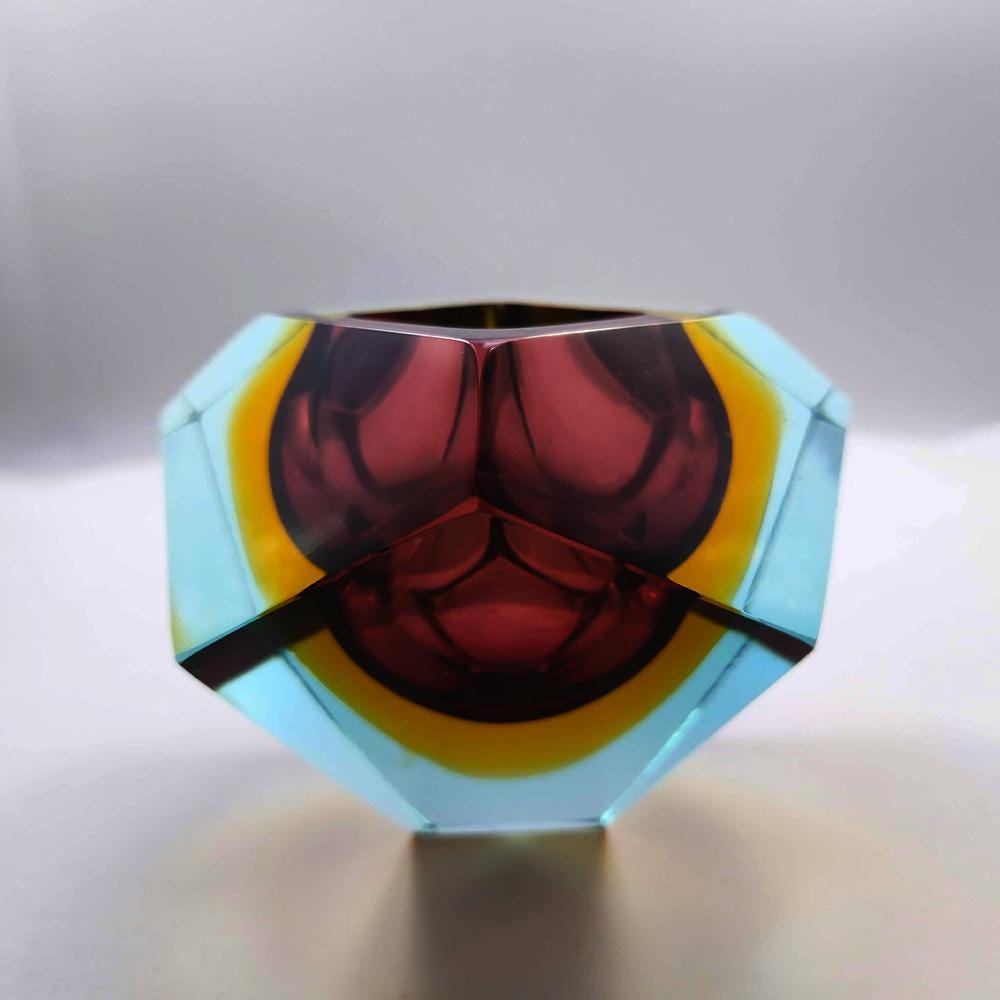 1960s Rare Colors Ashtray in Murano Glass by Flavio Poli for Seguso.