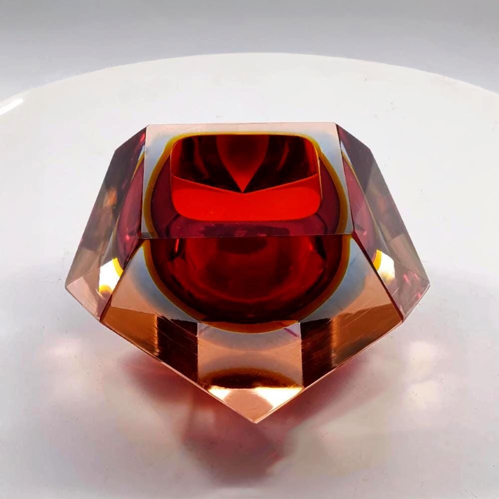 1960s Rare Colors Ashtray in Murano Glass by Flavio Poli for Seguso.