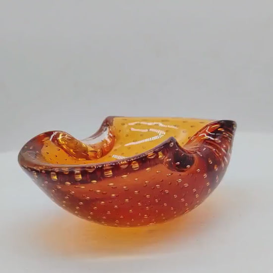 1960s Little size Amber Ashtray or Catch-all in Murano Glass by Flavio Poli for Seguso. Made in Italy.